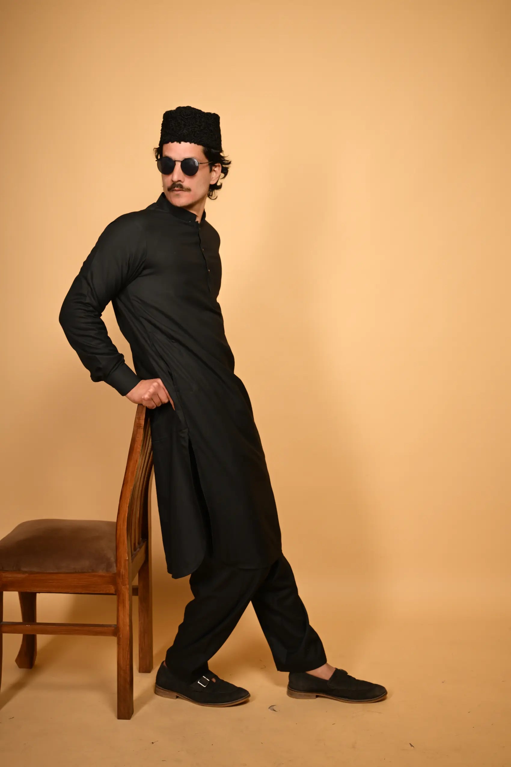 Pathan Black Kameez Shalwar