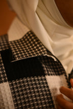 أبيض وأسود كشميري فيران تقليدي