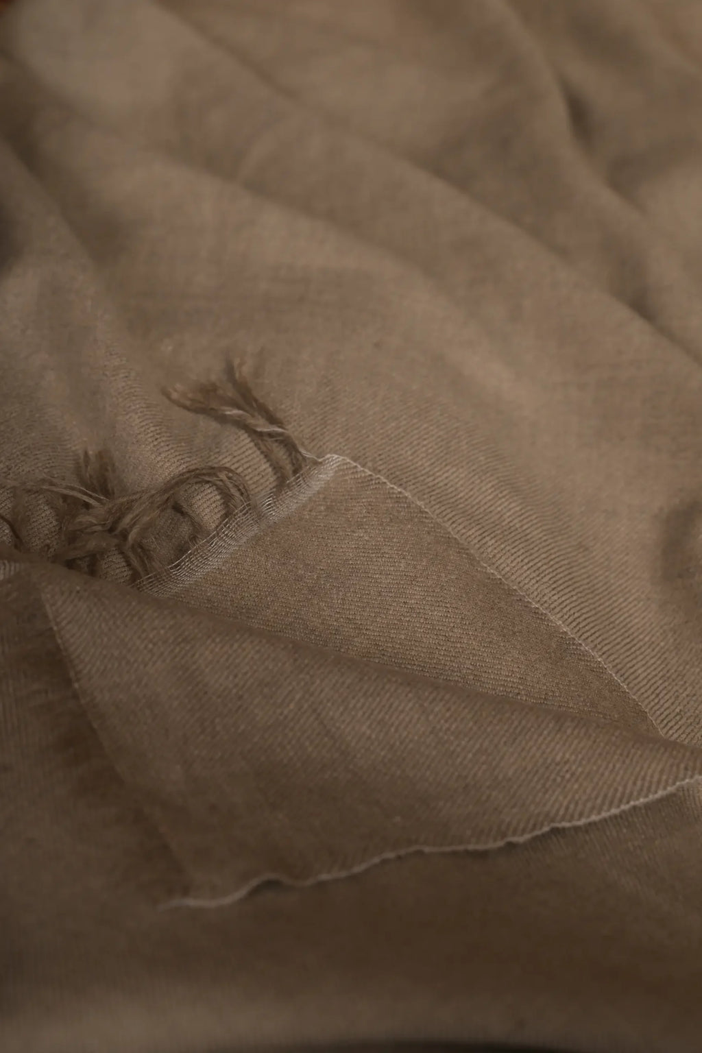 Natural White Handwoven Cashmere – 260 GSM
