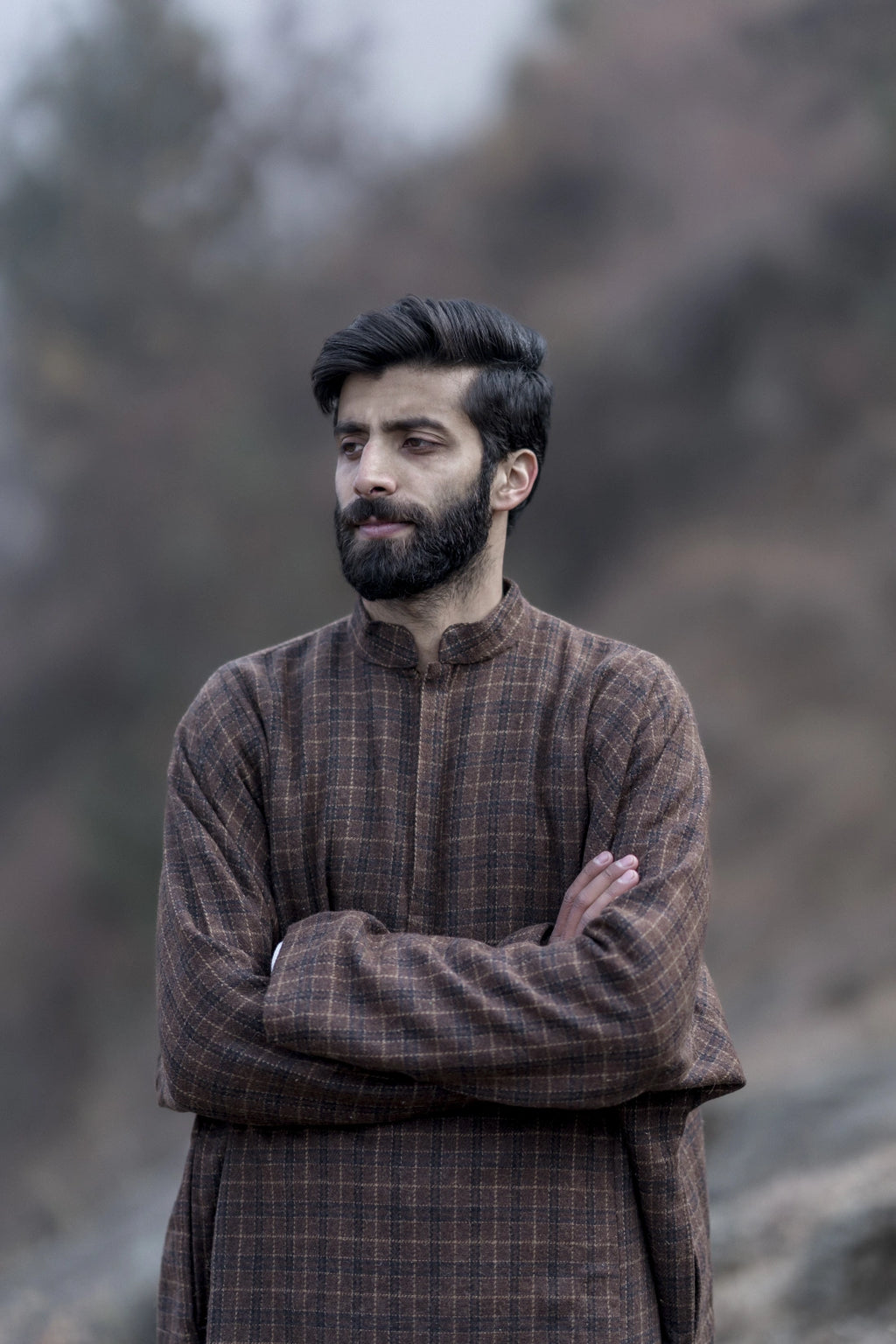 فيران بني صدئ بنقشة مربعات