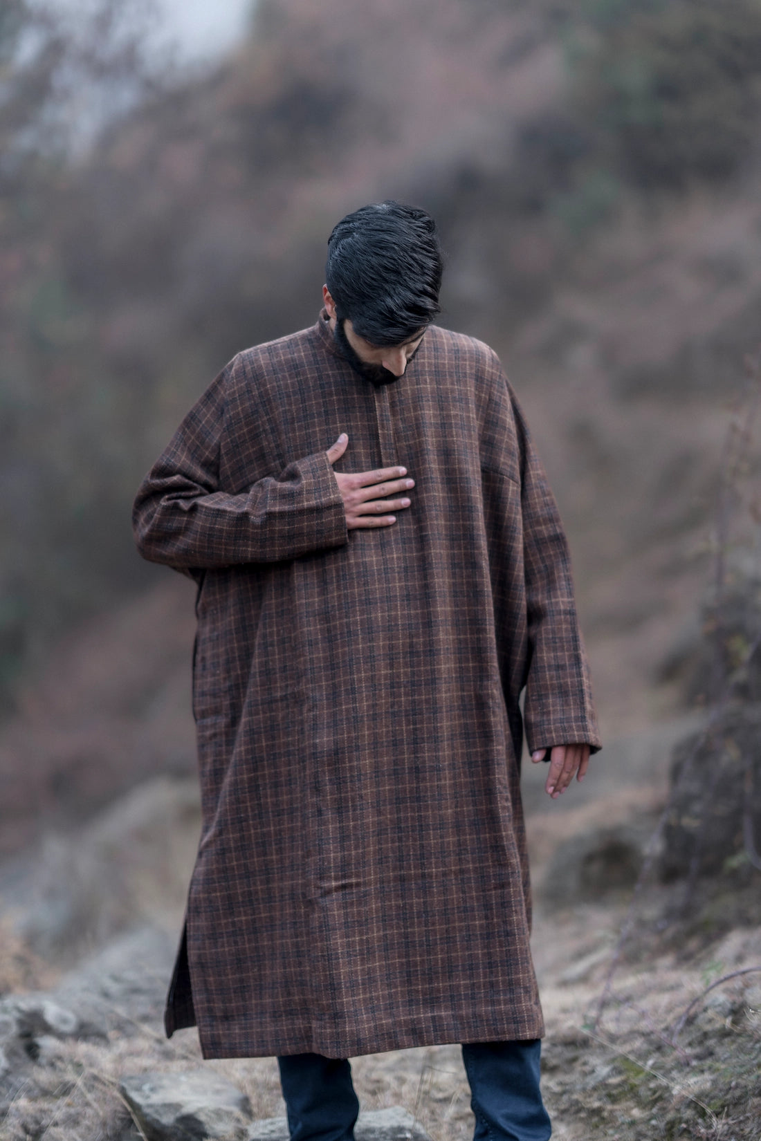 فيران بني صدئ بنقشة مربعات