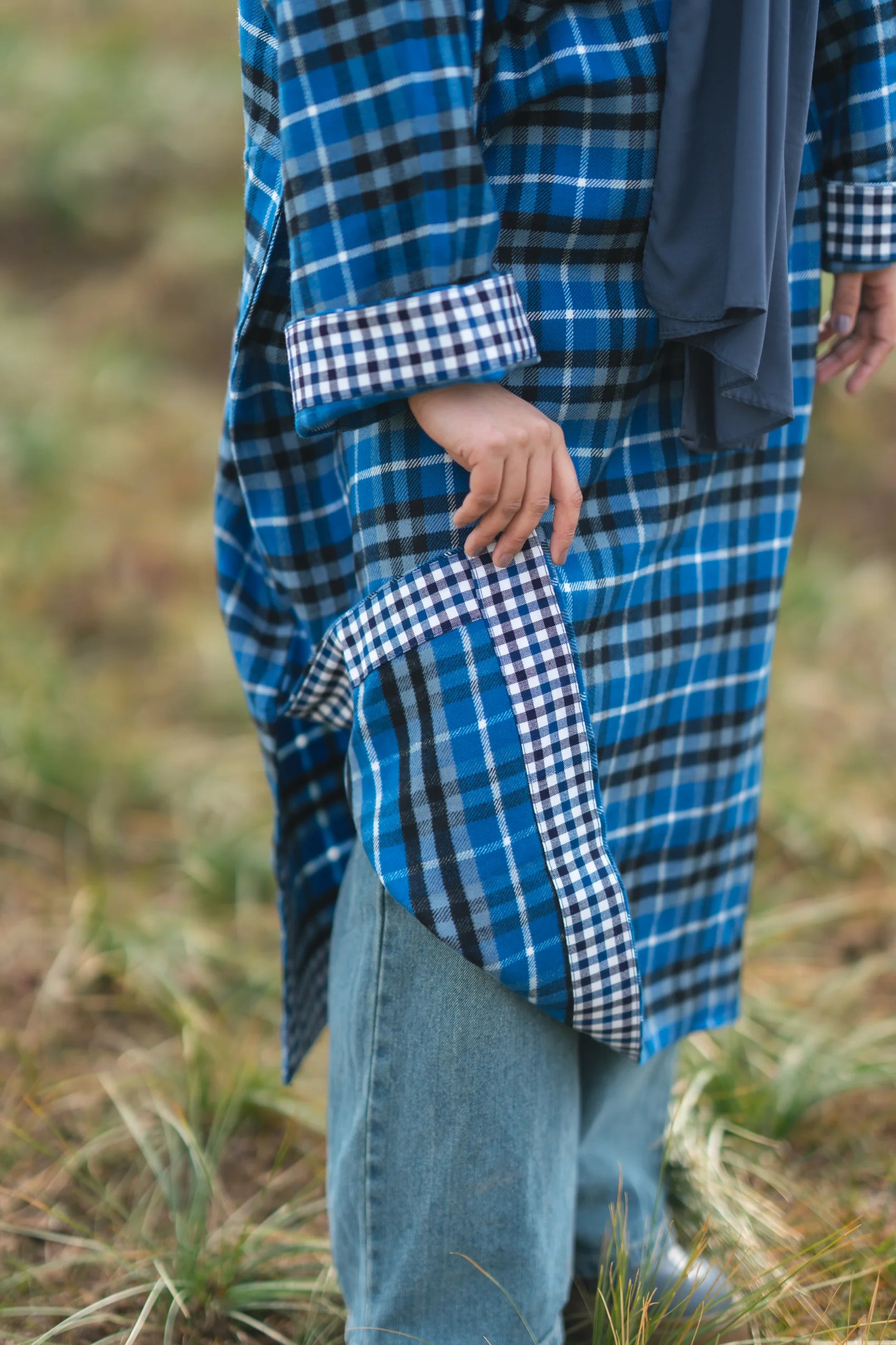 baraqah female blue checked winter pheran 