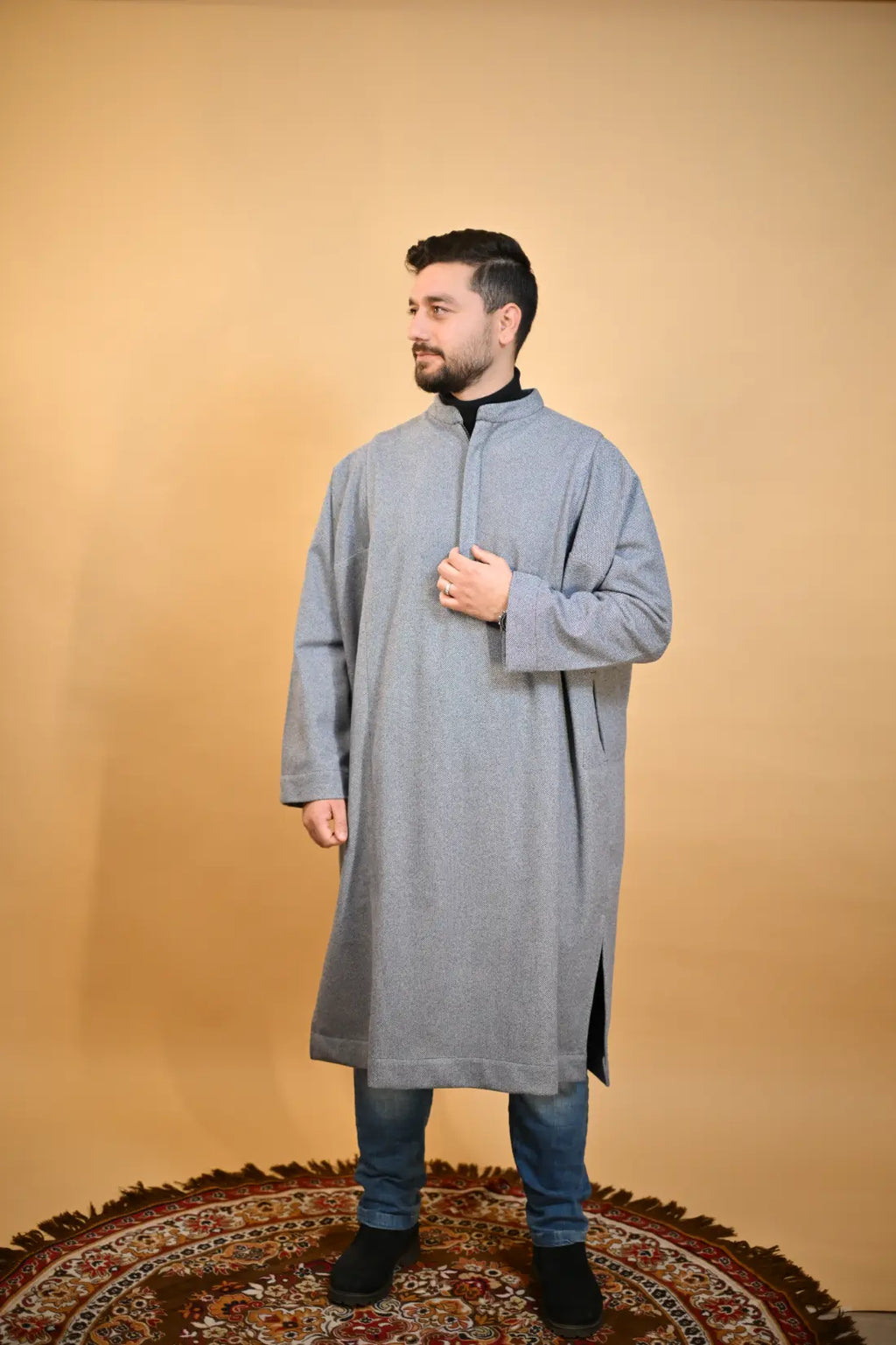 Grey Dotted Kashmiri Pheran