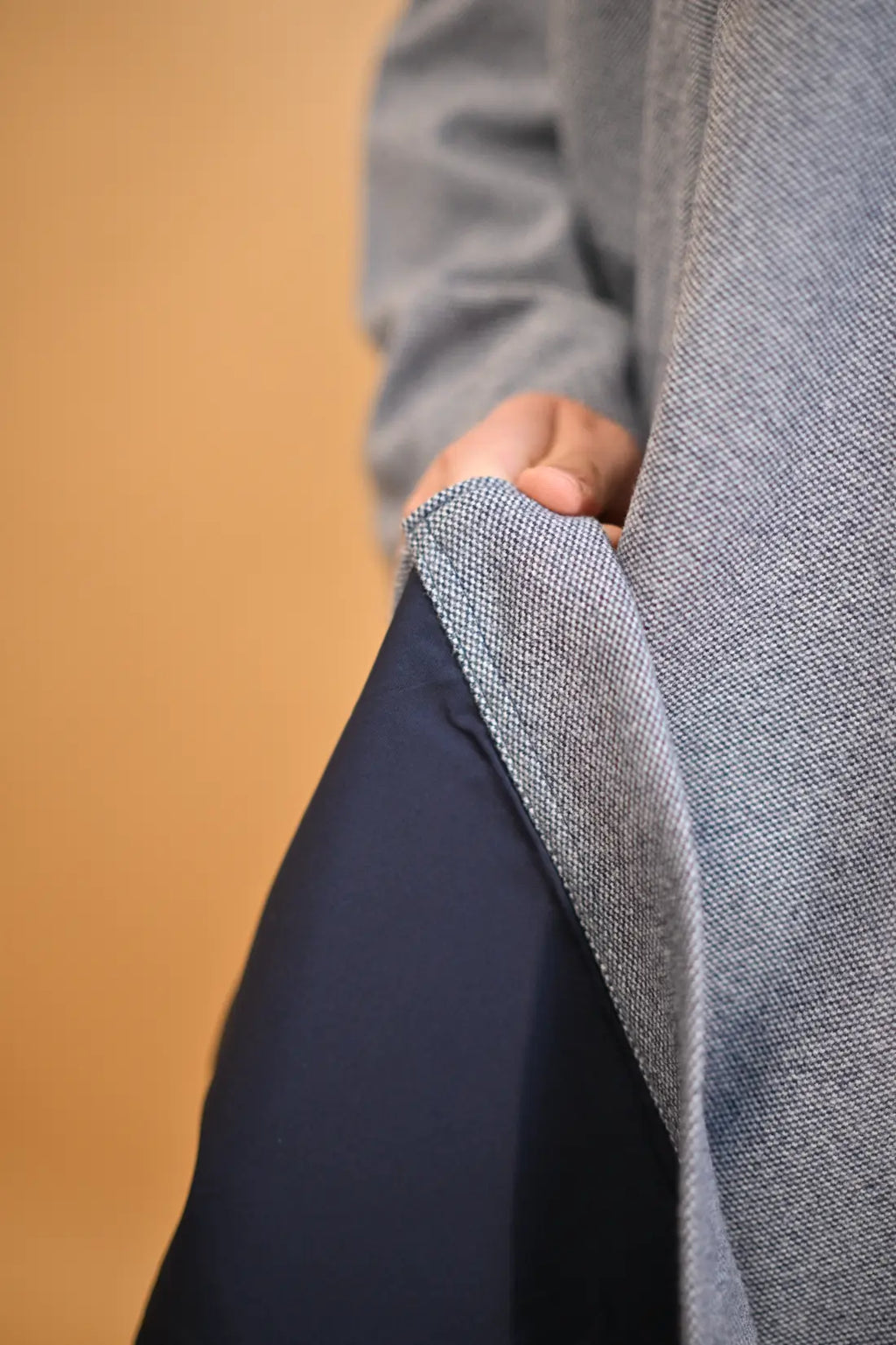 Grey Dotted Kashmiri Pheran