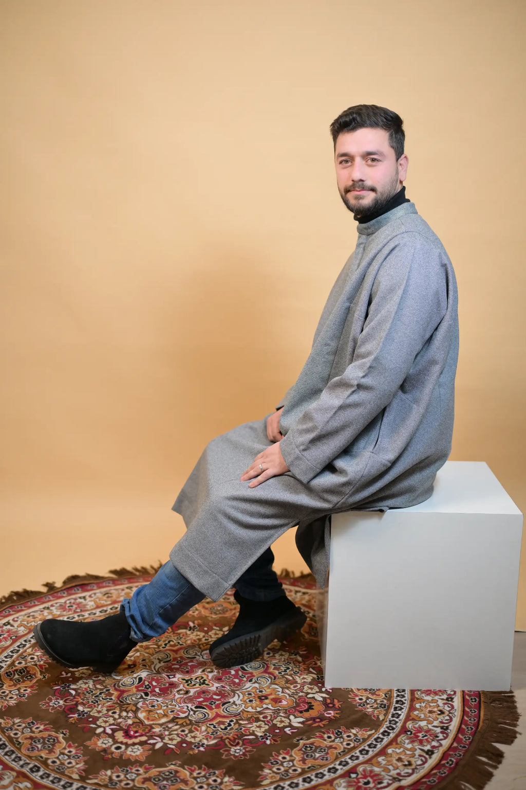 Grey Lined Kashmiri Pheran