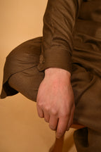 قميص وسروال خشبي من البشتون